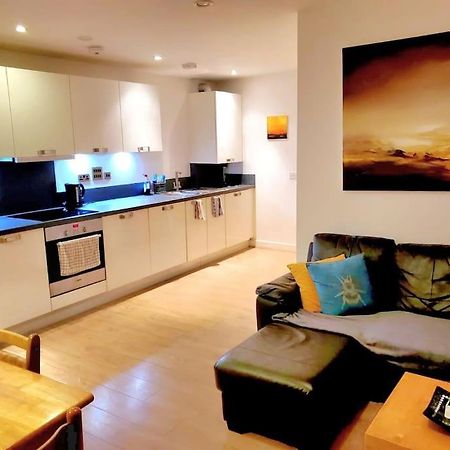 Battersea Power Station Suite Лондон Екстер'єр фото