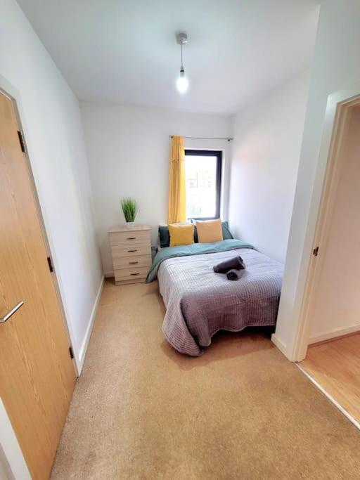 Battersea Power Station Suite Лондон Екстер'єр фото