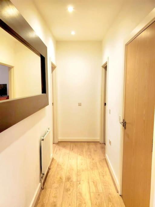 Battersea Power Station Suite Лондон Екстер'єр фото